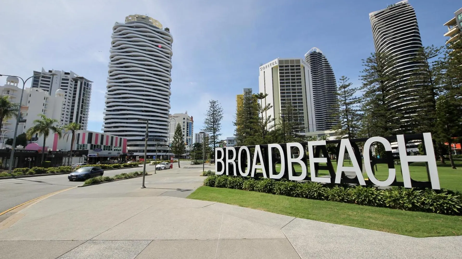 The Wave 2404 Daire Gold Coast 0*,