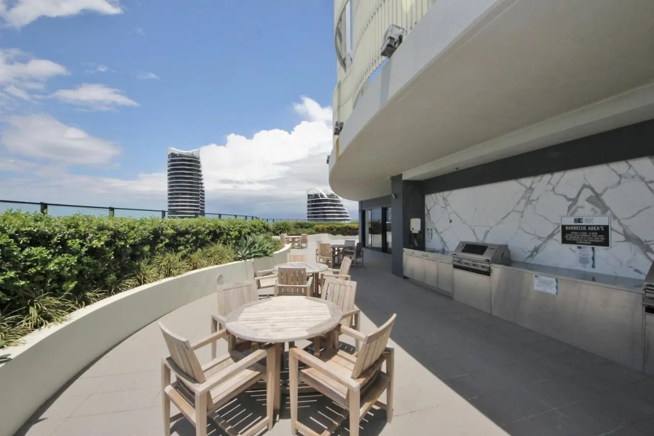 The Wave 2404 Daire Gold Coast 0*,