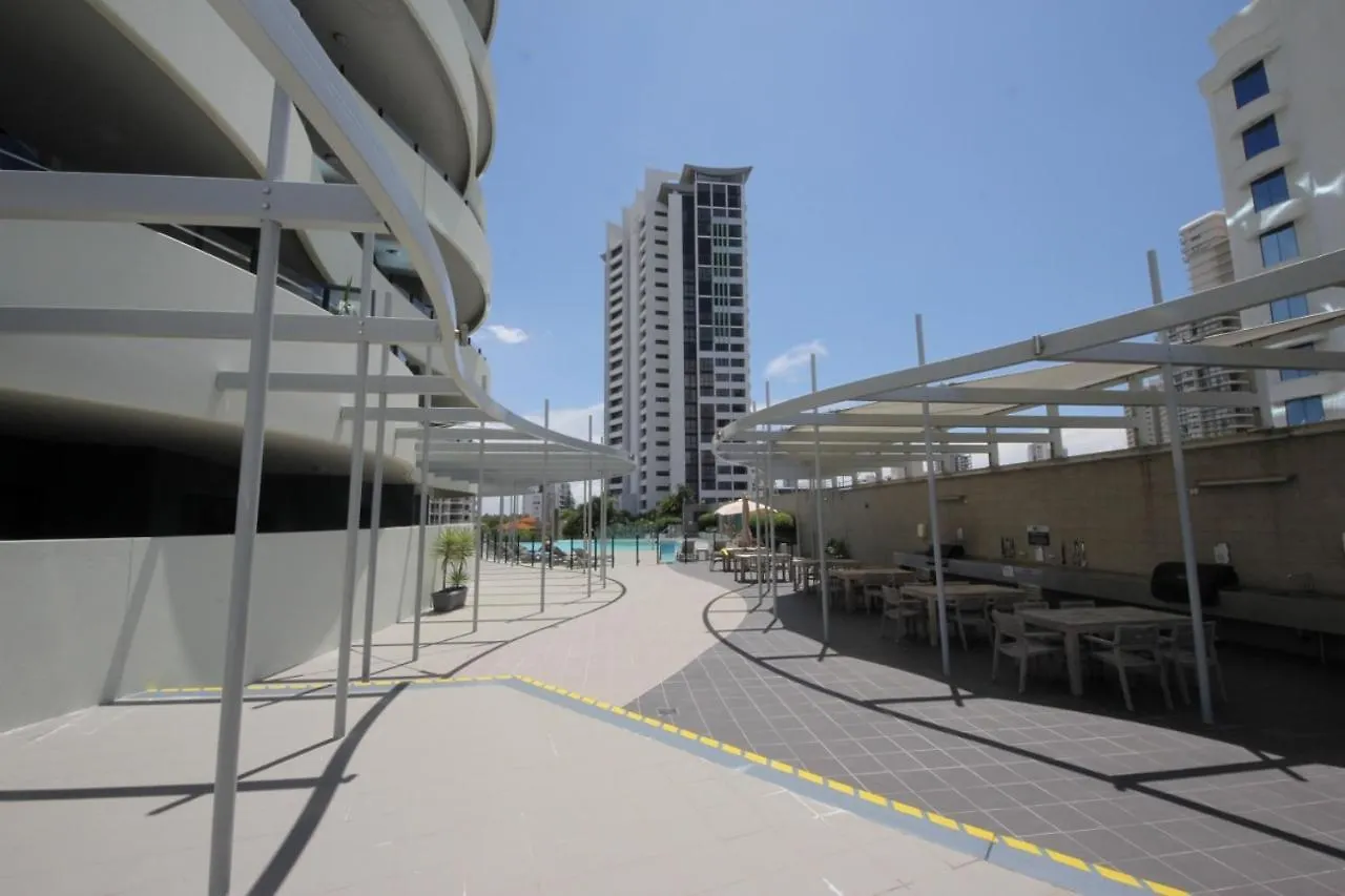 The Wave 2404 Daire Gold Coast